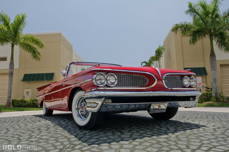 motor vehicle, 1958 Pontiac Catalina, vehicle, no people, Oldtimer, architecture, vintage, coconut palm tree, mode of transportation, retro styled, plant