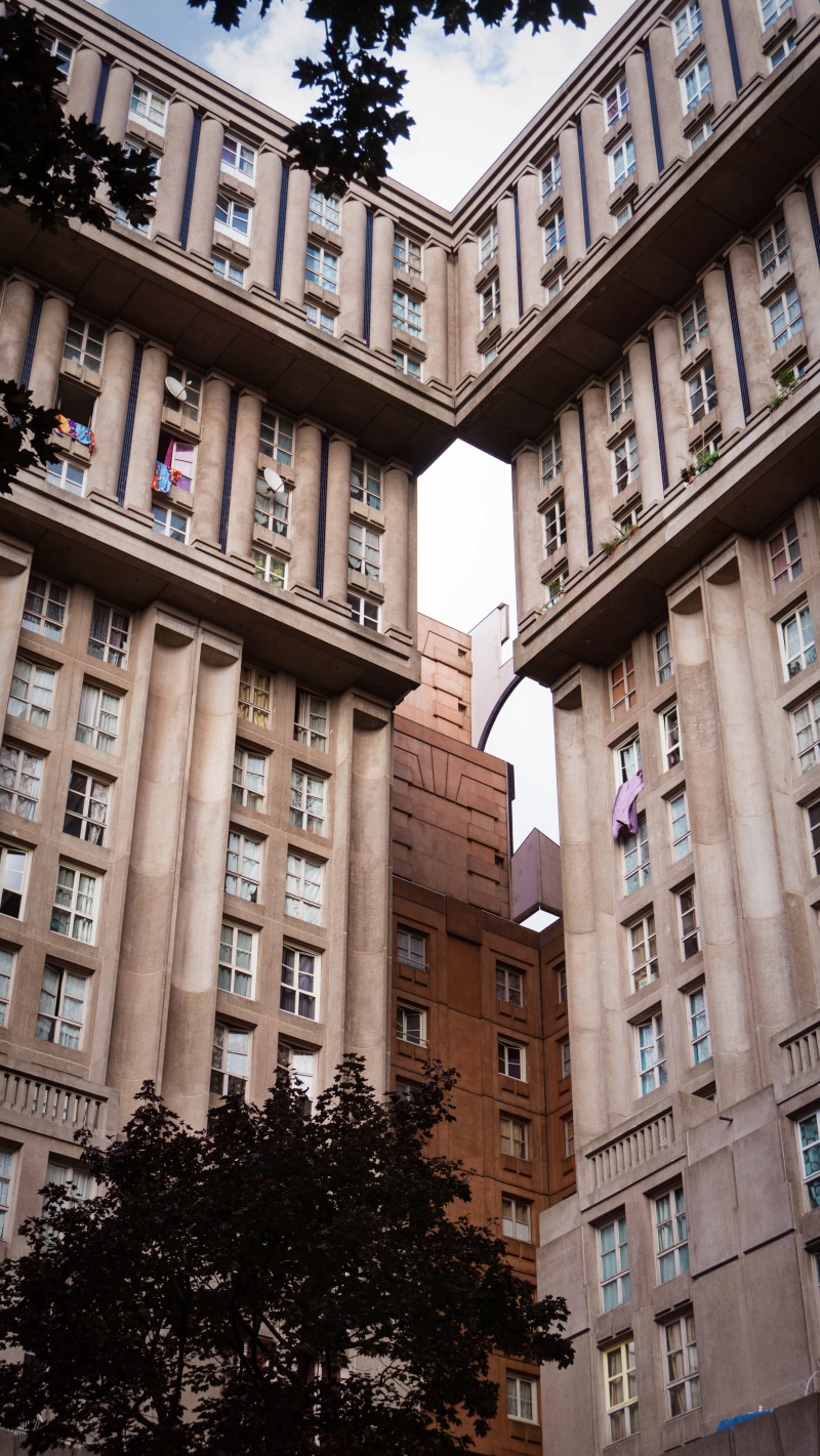 ricardobofill, apartment building, noisylegrand, citylife, france, city, balcony, architecture, tall - high, apartment, air conditioner, plant, brown, espaces