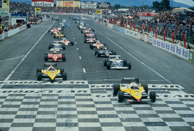 group of people, racing, 720P, crowd, high angle view, re40, motor racing track, architecture, people, incidental people, one, formula, road, mode of transportation