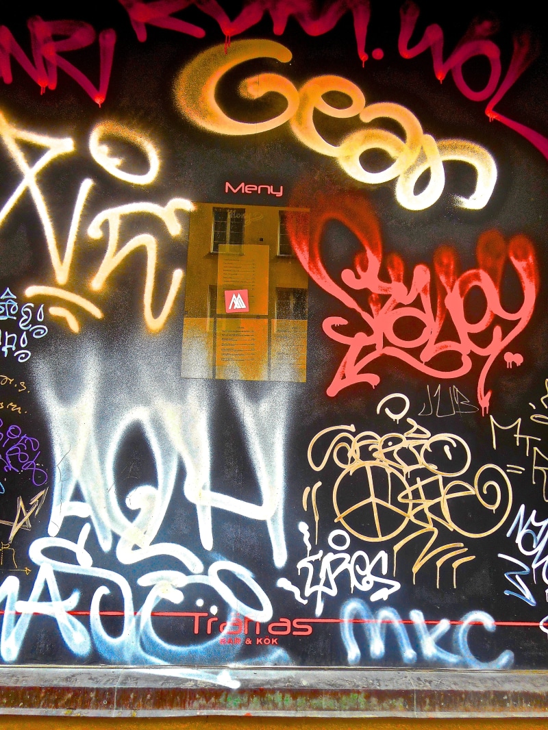 built structure, messy, wall - building feature, illuminated, multi colored, communication, Wall, full frame, architecture, neon, Street Culture, no people