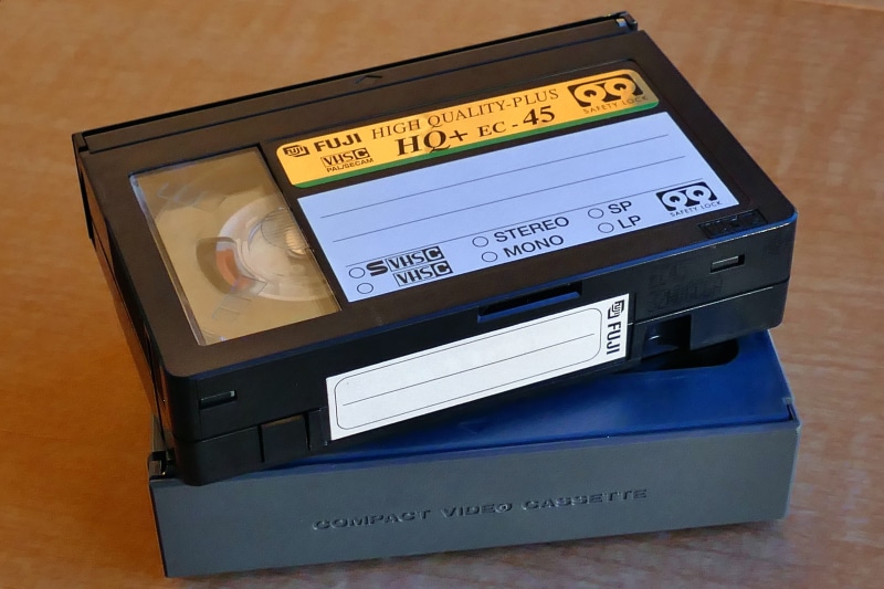 studio shot, blank, technology, rewind, sound, close-up, text, old, video, obsolete, plastic, format, aged, finance, vcr, tape, cassette tape, videotape