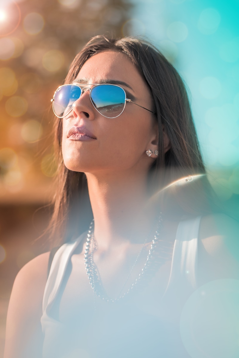girl, young adult, contemplation, day, nihil, watching, young women, fashion, focus on foreground, leisure activity, lifestyles, sunglass, woman, sunlight