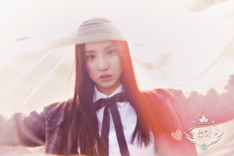 standing, South Korea, females, Gfriend, contemplation, teenager, one person, hairstyle, day, Asian, casual clothing, childhood, uniform, child, offspring