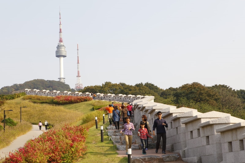 large group of people, tower, built structure, women, nature, 2K, fall, adult, architecture, building exterior, outdoors, seoul, south korea, communication
