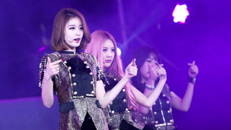 adult, young adult, happiness, young women, enjoyment, music, fashion, K-pop, dark, fun, nightlife, performance, night, purple, nightclub, Asian, beautiful woman