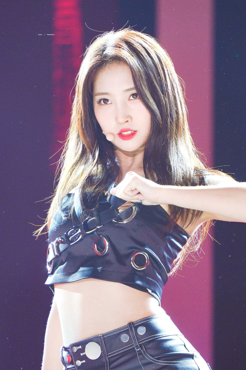 EVERGLOW, 2K, Sihyeon (Kim Sihyeon), K-pop