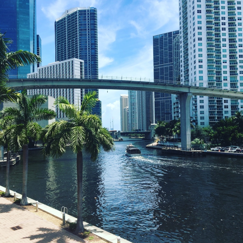 day, lake, concrete, 2K, reflection, River, Miami, sky, built structure, Skyscraper, tree, financial district, skyline, city, architecture, miami, distance