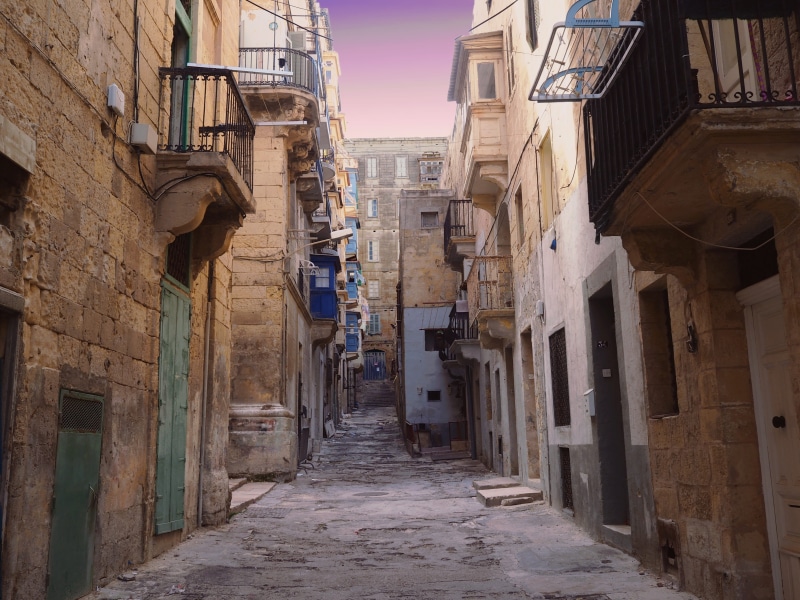 european, cityscape, culture, alley, house, exterior, concrete, narrow, 4K, the past, historic, town, maltese, history, europe, tourism, medieval, balcony