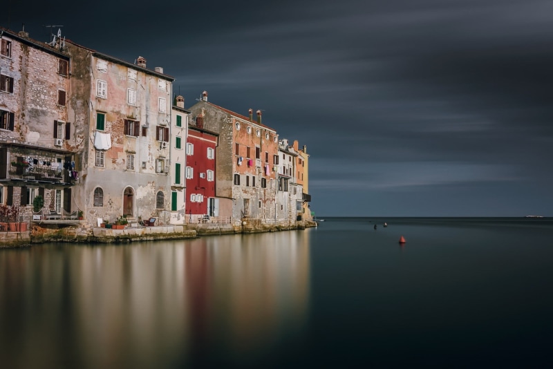 travel destinations, building, architecture, city, cloud - sky, town, building exterior, residential district, built structure, beauty in nature, nature