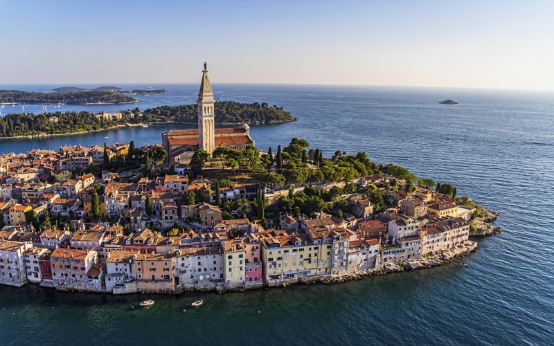 sky, outdoors, travel, shoot, building, city, nature, architecture, clear sky, horizon, high angle view, travel destinations, sea, cityscape, waterfront