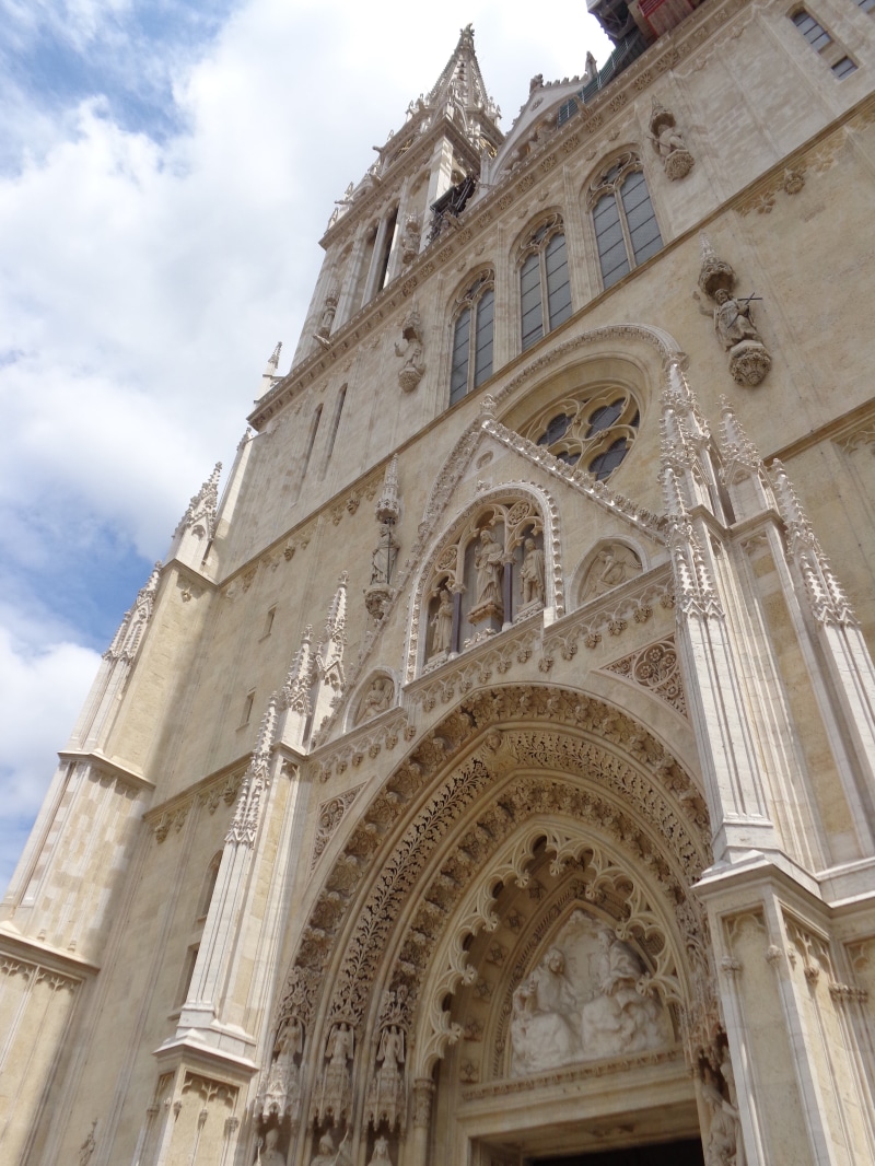 tourism, architecture, arch, day, ornate, spirituality, church, sky, cloud - sky, croatia, the cathedral, window, low angle view, outdoors, religion, 4K