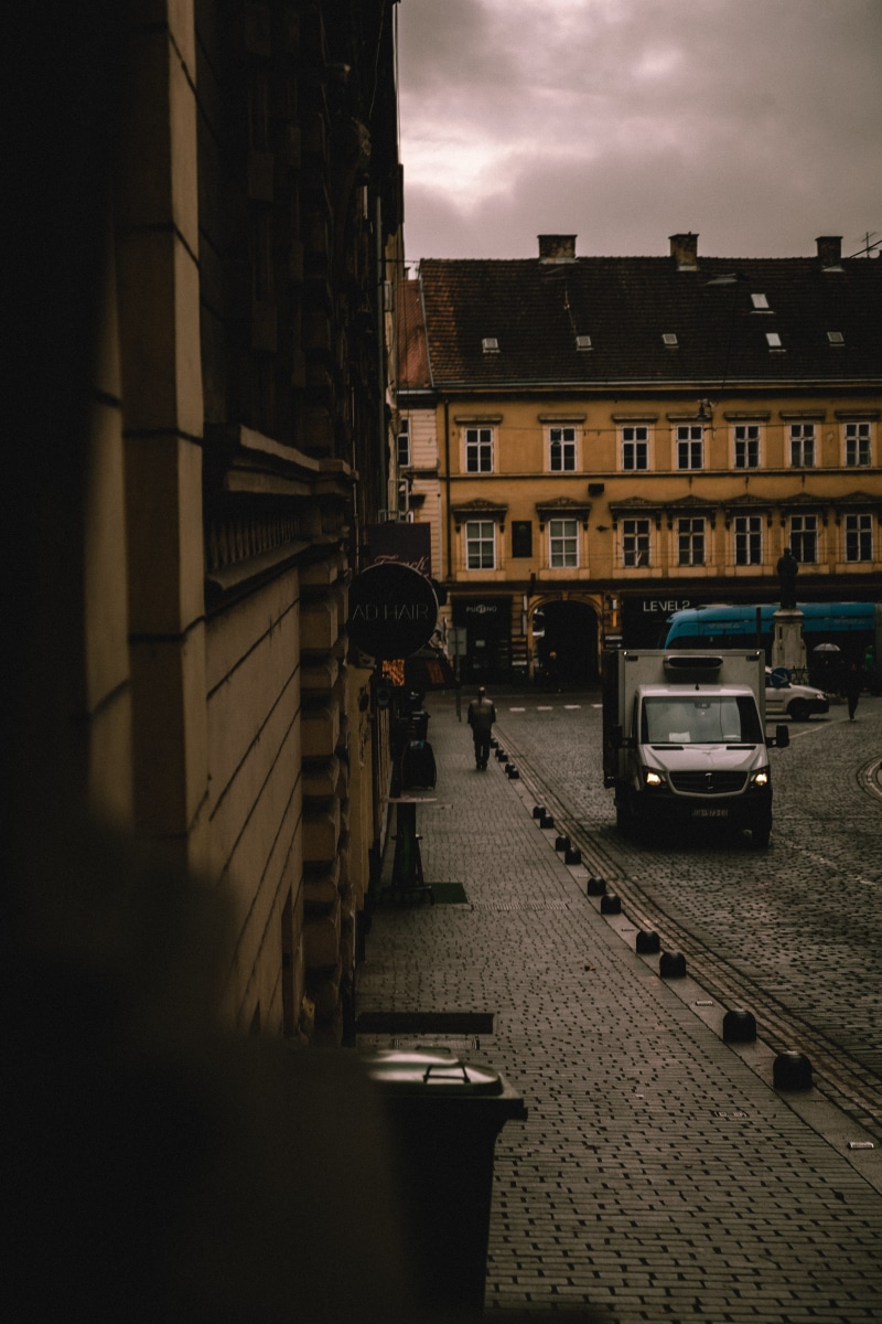 transportation, urban, incidental people, building exterior, 5K, cloud - sky, land vehicle, car, nature, urban photography, mode of transportation, zagreb