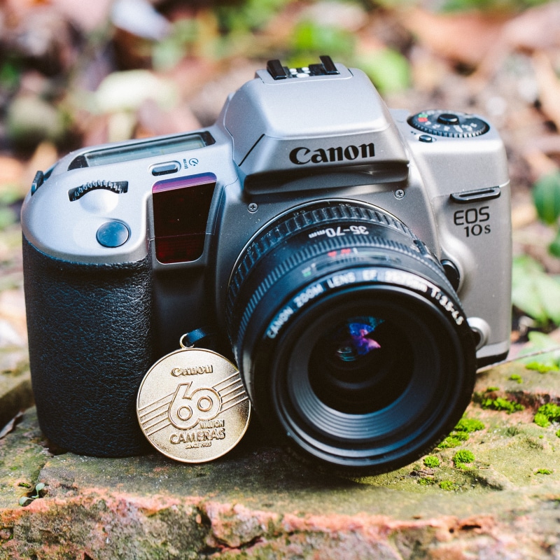 computer, plant, focus, lens - optical instrument, technology, no people, photography themes, exposure, business, photographic equipment, equipment, eos