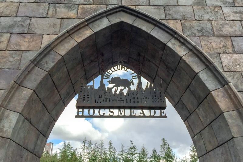 entrance, harry potter, western script, communication, outdoors, building exterior, osaka, hogwarts, wall - building feature, architecture, text, no people