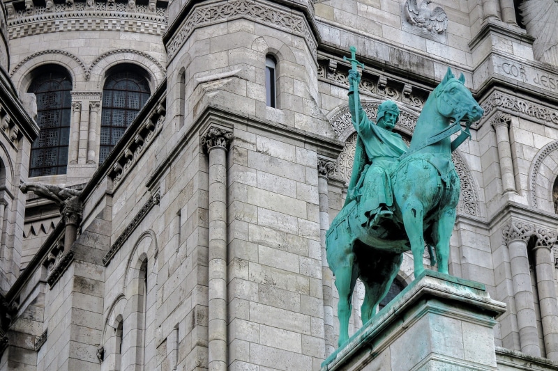 hill, paris, famous, exterior, craft, day, basilica, sword, statue, low angle view, chapel, representation, white, sacre, france, travel, male likeness