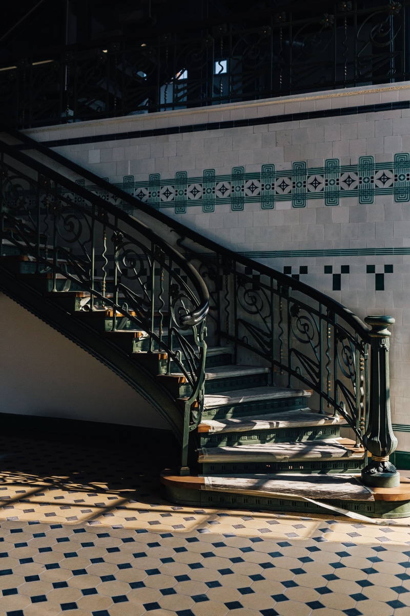 tiled floor, steps and staircases, wall - building feature, metal, architecture, day, fancy, 4K, building, no People, opulent, stairs, rich, bridge - man made structure