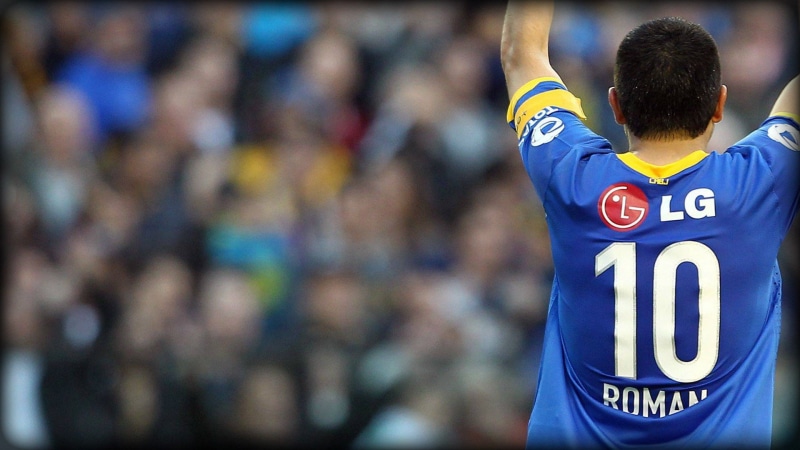 match - sport, 1080P, uniform, human limb, rear view, human arm, arms raised, waist up, focus on foreground, incidental people, limb, sports uniform, soccer