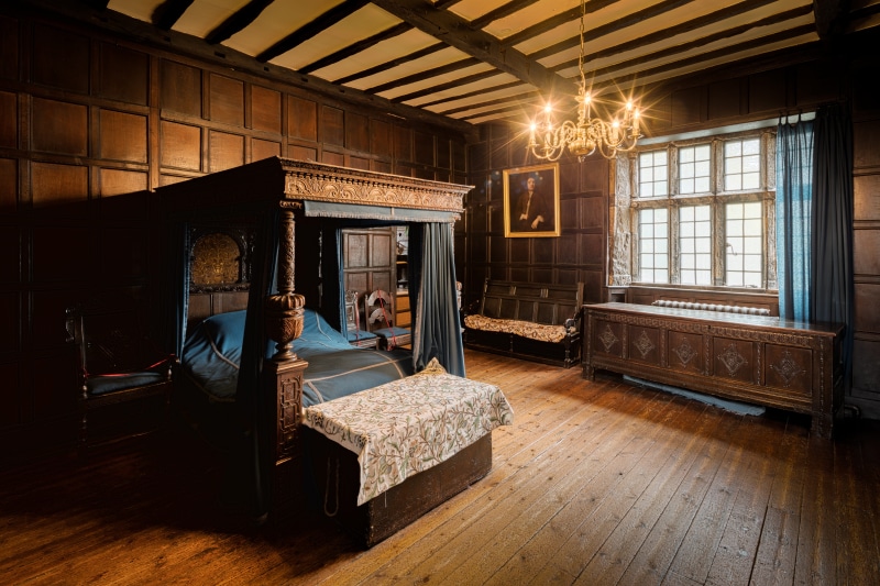 luxury, history, indoors, flooring, bed, hall, built structure, furniture, domestic room, ornate, house, country house, interiors, the past, lavish, hardwood floor
