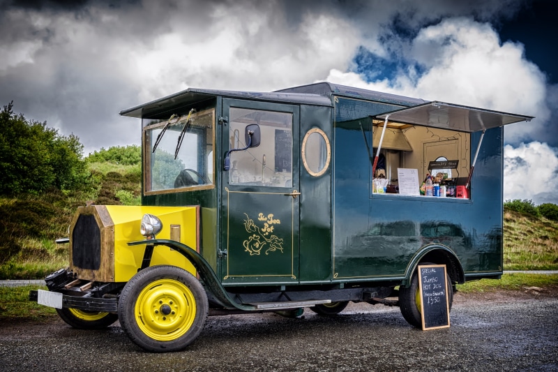land, sale, stationary, trifle, road, automotive, oldtimer, classic, motor vehicle, historically, architecture, retro styled, snack, landscape, daytime