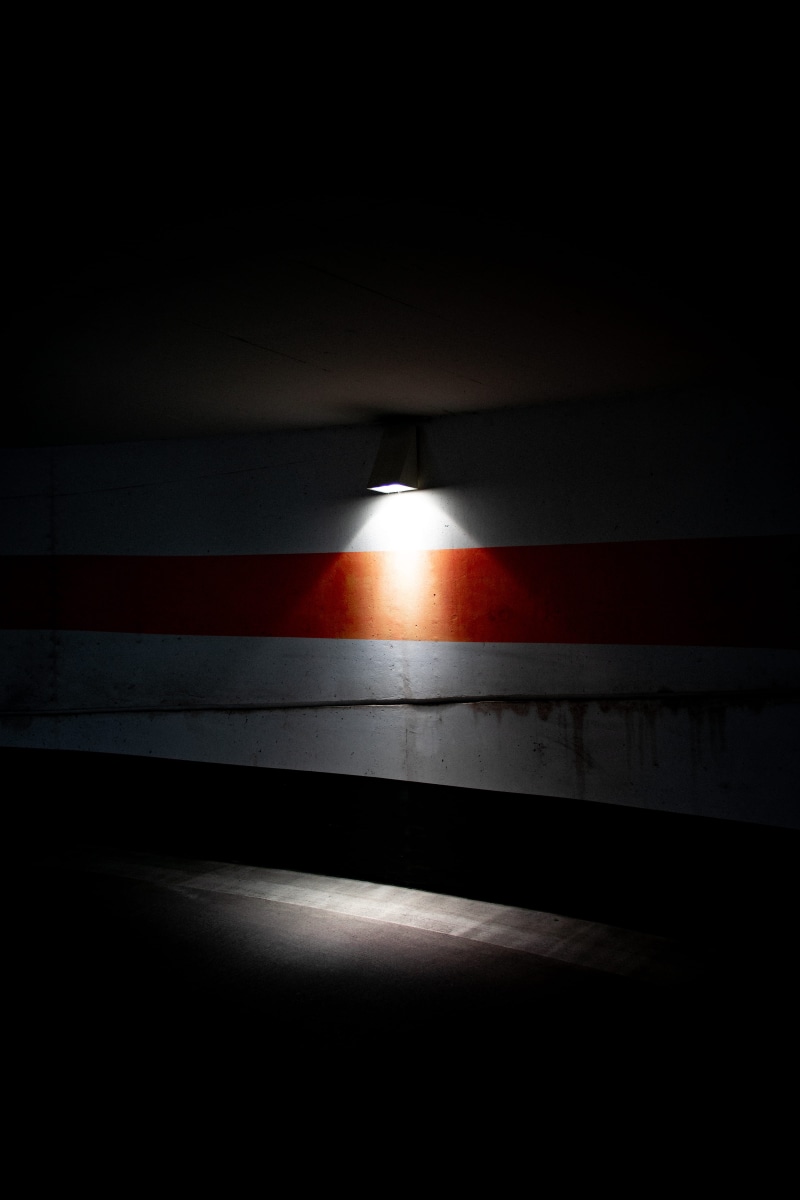 flooring, lost, abstract, tunnel, illuminated, shine, white, light - Natural Phenomenon, no People, darkness, street, vanishing Point, lighting Equipment