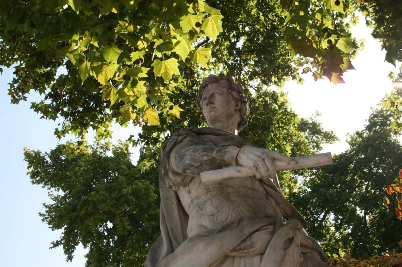 creativity, statue, stone material, outdoors, julius, Julius Caesar, paris, plant, low angle view, solid, tuilleries, representation, growth, 1080P, human representation