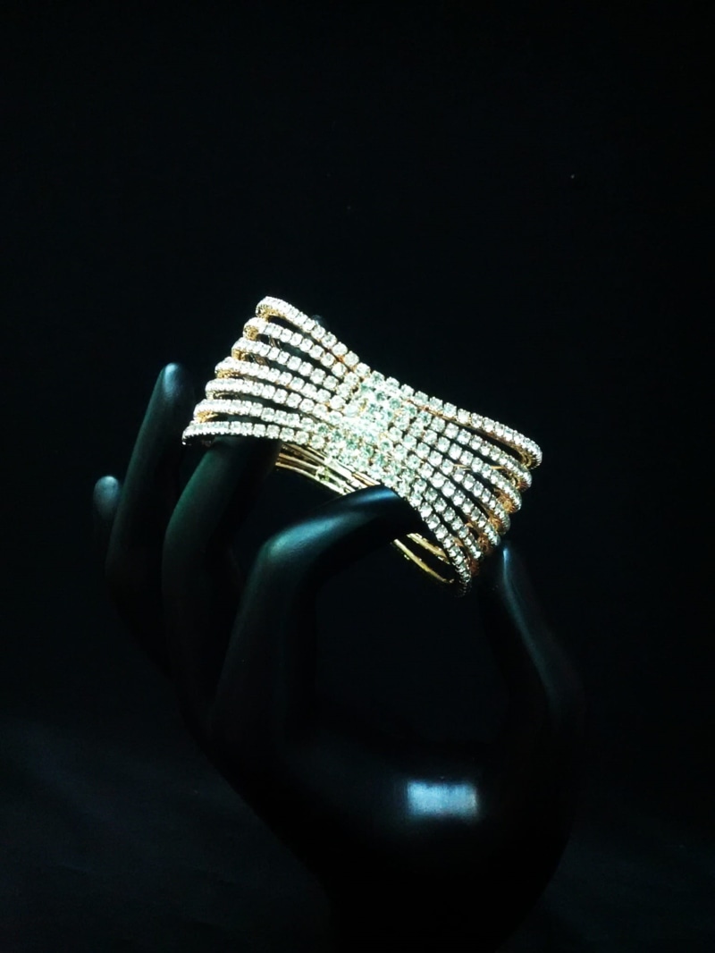 Jewellery, clothing, 1080P, studio shot, relaxation, indoors, woman, no people, Jewelry, Fashion, black background, copy space, Accessories, personal accessory
