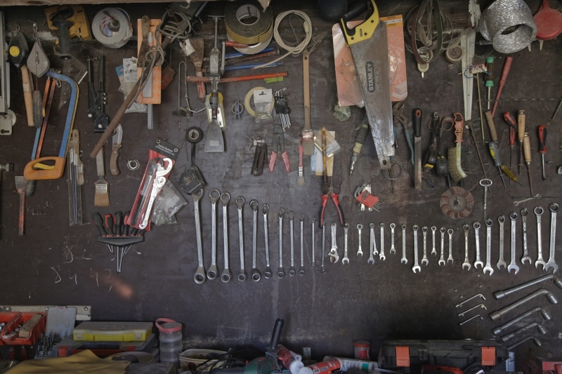 scale, hand tool, abundance, hammer, Wall, large group of objects, tools, collection, man made object, choice, screwdriver, mechanic, Workshop, tool collection
