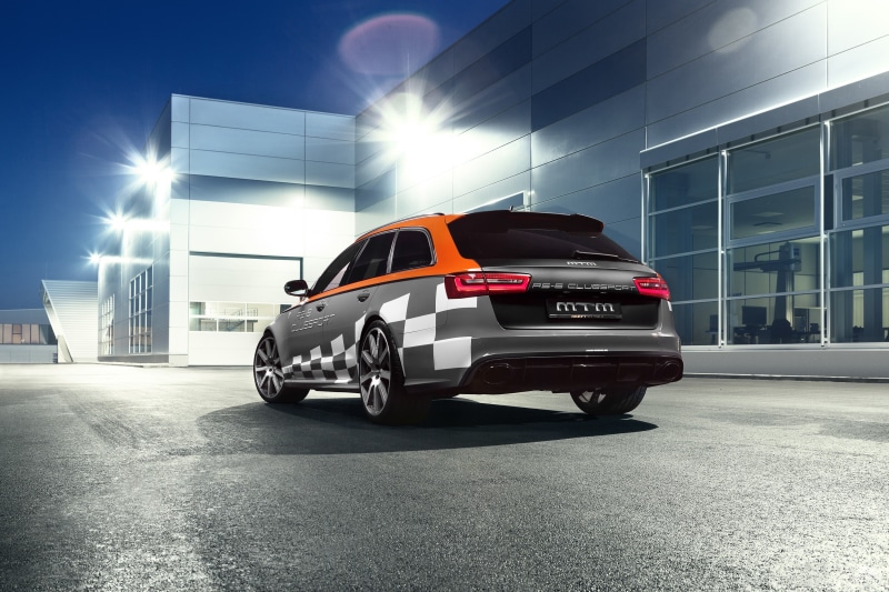 on the move, combi, no people, architecture, vehicle, 2K, land vehicle, Audi RS6 Avant, rear view, illuminated, Audi, outdoors, lens flare, car, lights