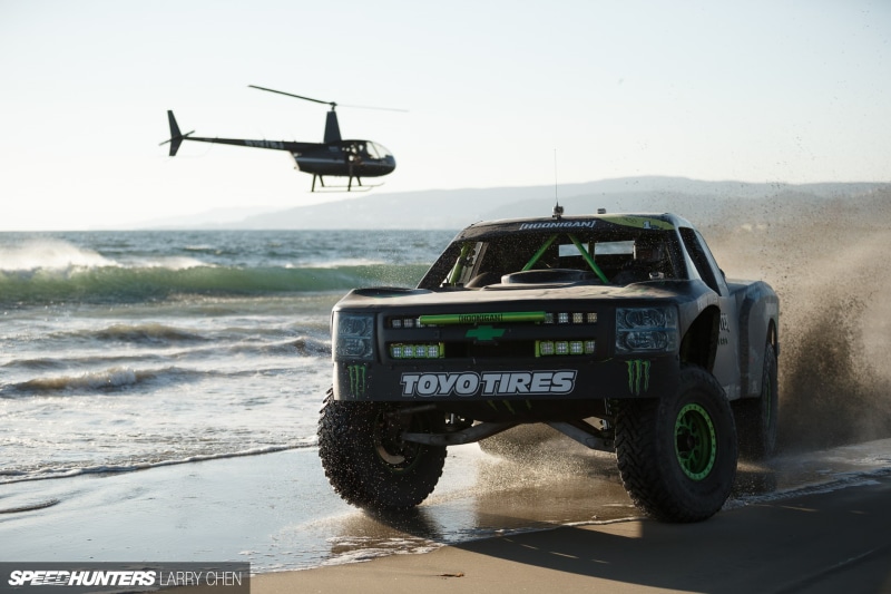 truck, trophy, black, monster, cars, action, chevrolet, silverado, helicopter, 1080P, hd, beach, stop