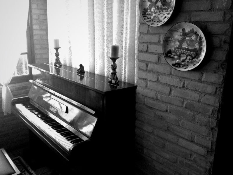 lifestyles, brick wall, high angle view, nature, window, musical instrument, mirror, musical equipment, wall, black, 2K, keyboard instrument, wooden, architecture