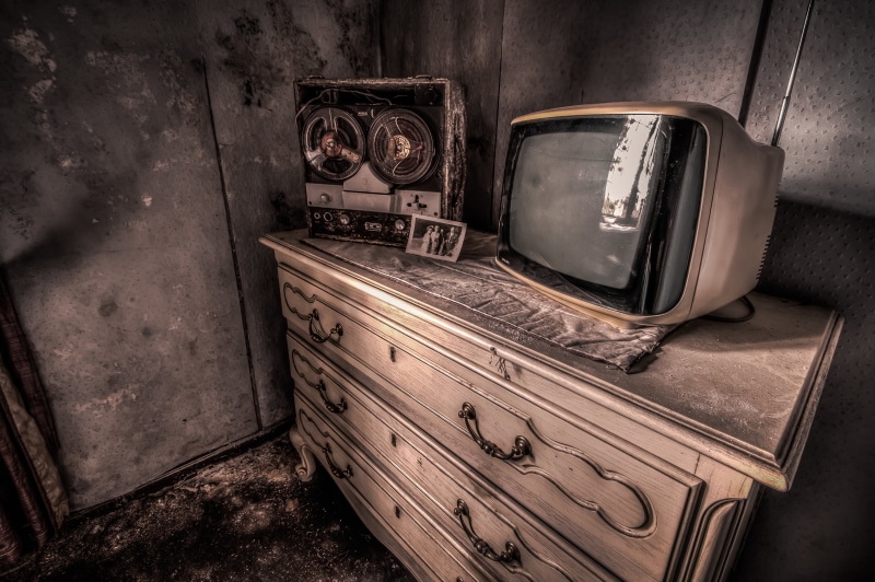 background, television set, no people, radio, TV, wall - building feature, vintage, old, still life, analog, retro styled, tape, indoors, 5K, abandoned