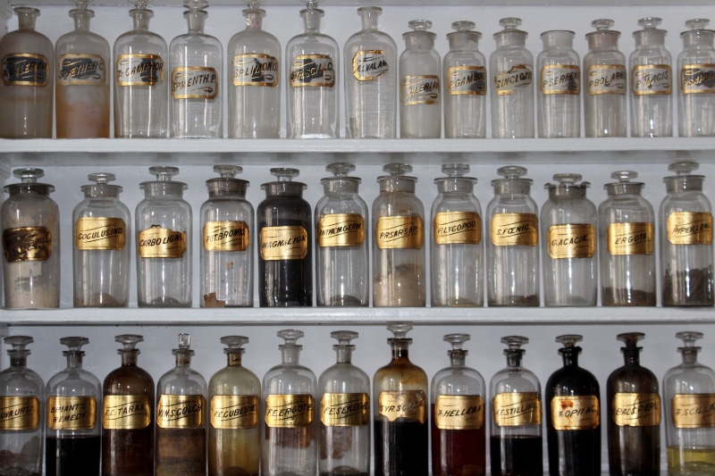 medicine, old, order, label, apothecary, herbal medicine, shelf, store, food and drink, 4K, choice, bottle, clear, large group of objects, retail, arrangement