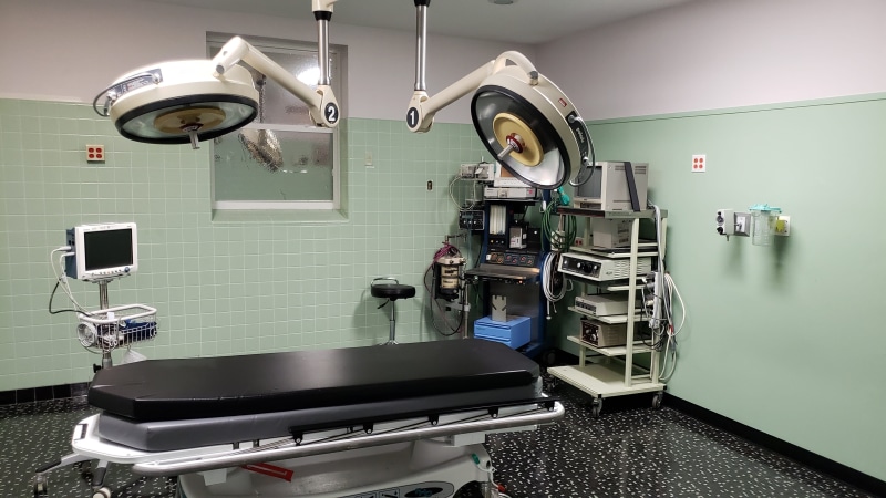 equipment, medical clinic, 4K, science, operating room, medical procedure, indoors, medical equipment, emergency, education, research, care, surgery, nurse