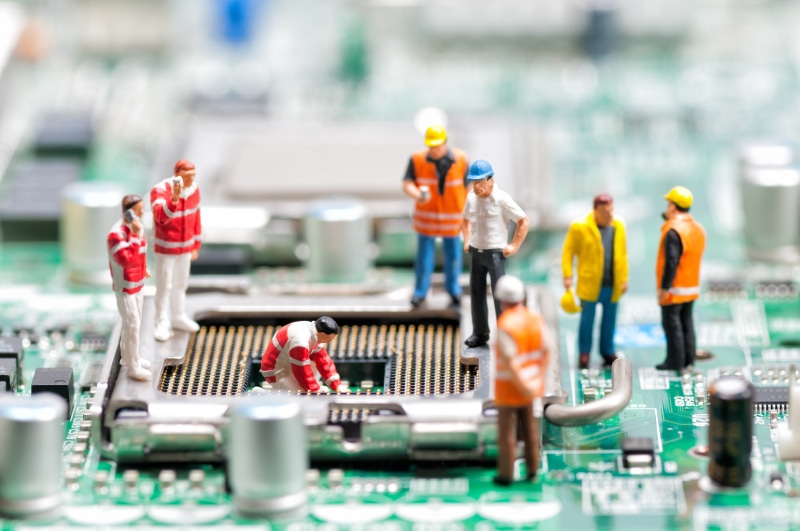 Cleaning, 4K, Motherboards, doll