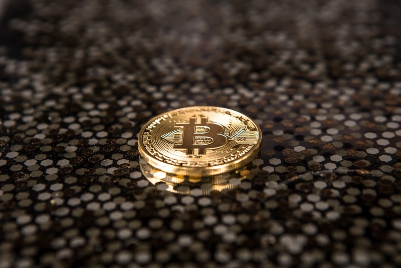 high angle view, 4K, indoors, shape, coin, bitcoin, communication, text, wealth, finance, shiny, antique, studio shot, bit, crypto, photo, no people, still life