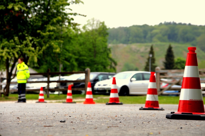 warning symbol, mode of transportation, cone, sign, warning sign, outdoors, car, communication, transportation, road construction, Depth Of Field, 2K