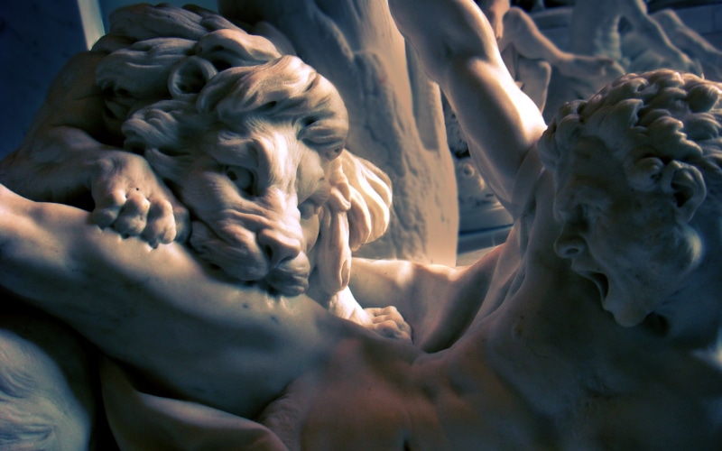 man, hd, lion, statue, bite, 1080P, digital/artwork, leg, biting, sculpture