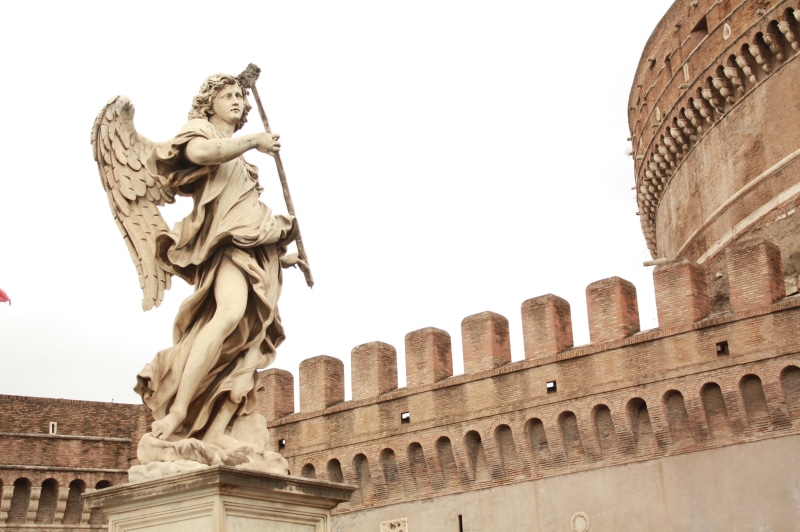 sky, history, craft, representation, built structure, human representation, no people, male likeness, architectural column, close-up, outdoors, low angle view