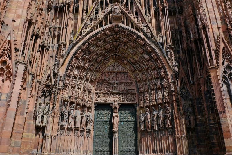 strasbourg, cathedral, statue, building, body, church, 5K, face, europe, rock carving, old town, historically, culture, spirituality, ornate, middle ages