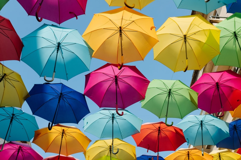 full frame, agueda, yellow, abundance, urban, security, vibrant, variation, colorful, day, pink, art, city, no people, 4K, outdoors, canopy, air, in a row