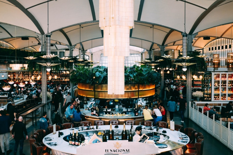 terminal, shopping, store, urban, architecture, cafeteria, furniture, convention center, transparent, built structure, retail, consumerism, choice, table