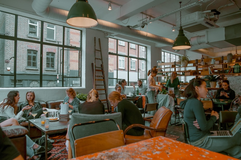 group of people, person, barber and paroul, men, hangout, restaurant, real people, sitting, london, food, table, 4K, coffee place, people, working, space