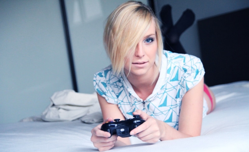 neck, blue, domestic room, crew, s, indoors, sitting, photography themes, lying down, alzbeta, Girls, portrait, one person, emotion, shirt, gamer, hairstyle