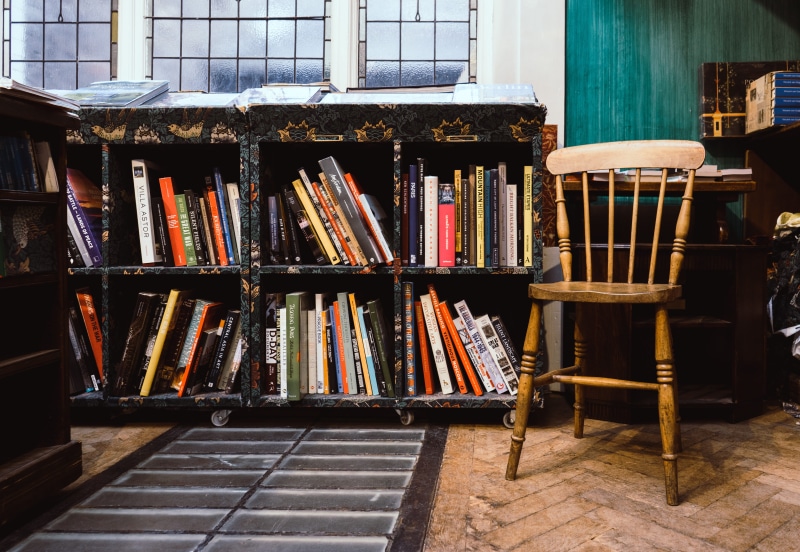 old, wooden, arrangement, decor, vintage, wood - material, order, london, chair, brown, space, near, no people, variation, education, bookshop, bookshelf