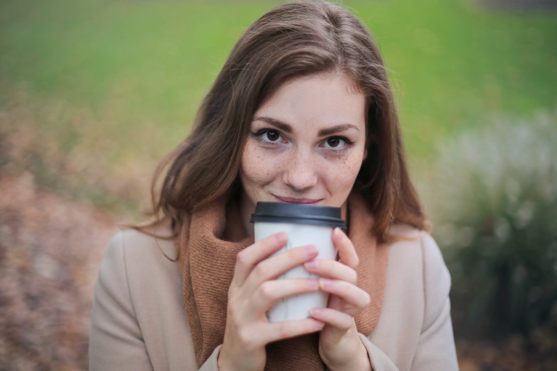 selective focus, brown-haired, disposable, Portrait, coffee, Old, front view, Beverage, autumn leaves, women, white, outdoor, close-up, autumn, young adult