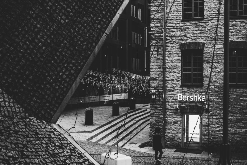 walking, architecture, day, building, staircase, standing, brick, footpath, windows, built structure, real people, person, road, 5K, urban, nature, outdoors