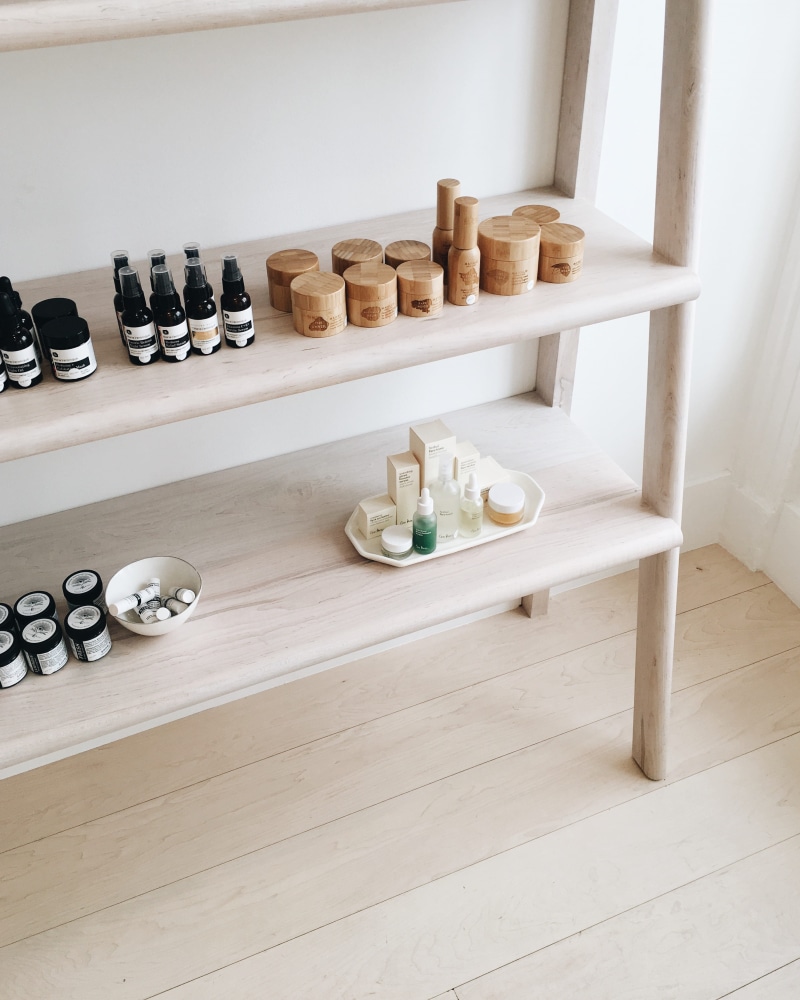 gray, wood - material, still life, shelf, high angle view, bottle, large group of objects, arrangement, domestic room, display, group, indoors, 2K, minimal