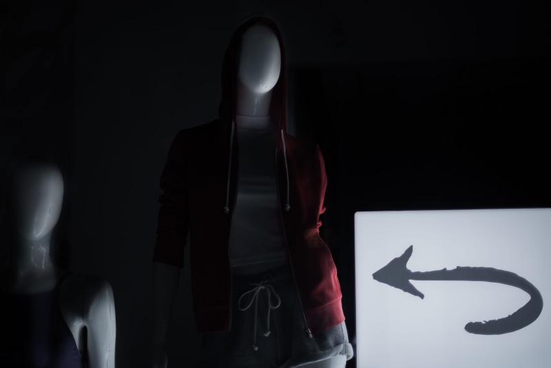 4K, mask - disguise, representation, one woman only, red, elegance, men, people, clothes, boutique, Clothing, business, display, obscured face, suit, Mannequin