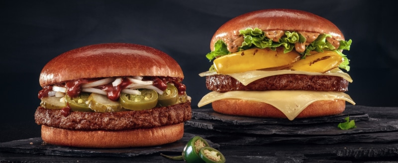 fruit, no people, cheese, lettuce, beef, sandwich, unhealthy eating, red meat, meal, vegetable, cheeseburger, hamburger, meat, bread, indoors, minced, Food and Drink