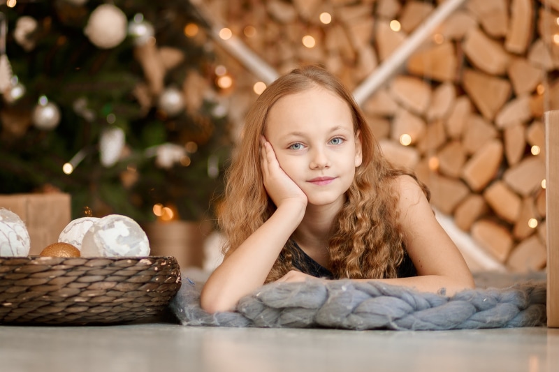 woman, preschool, happiness, blond hair, playful, long hair, front view, smile, one person, emotion, innocence, human, up, small, lying, children only